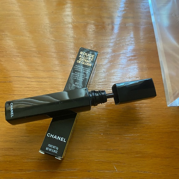 {chanel} 🆕 lip gloss - Picture 2 of 4